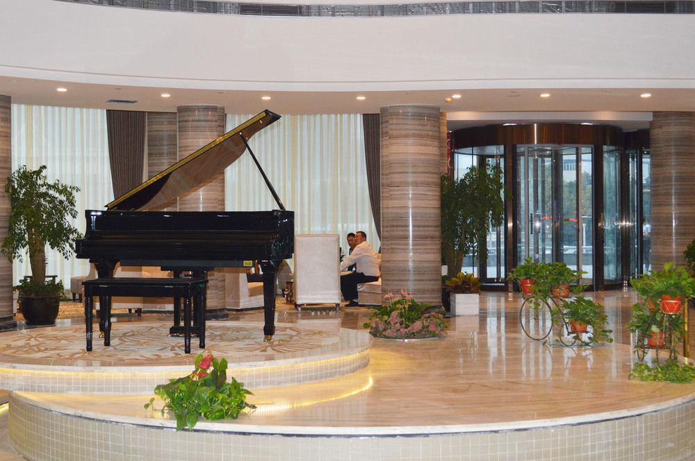 Noble Center Hotel Shanghai Esterno foto