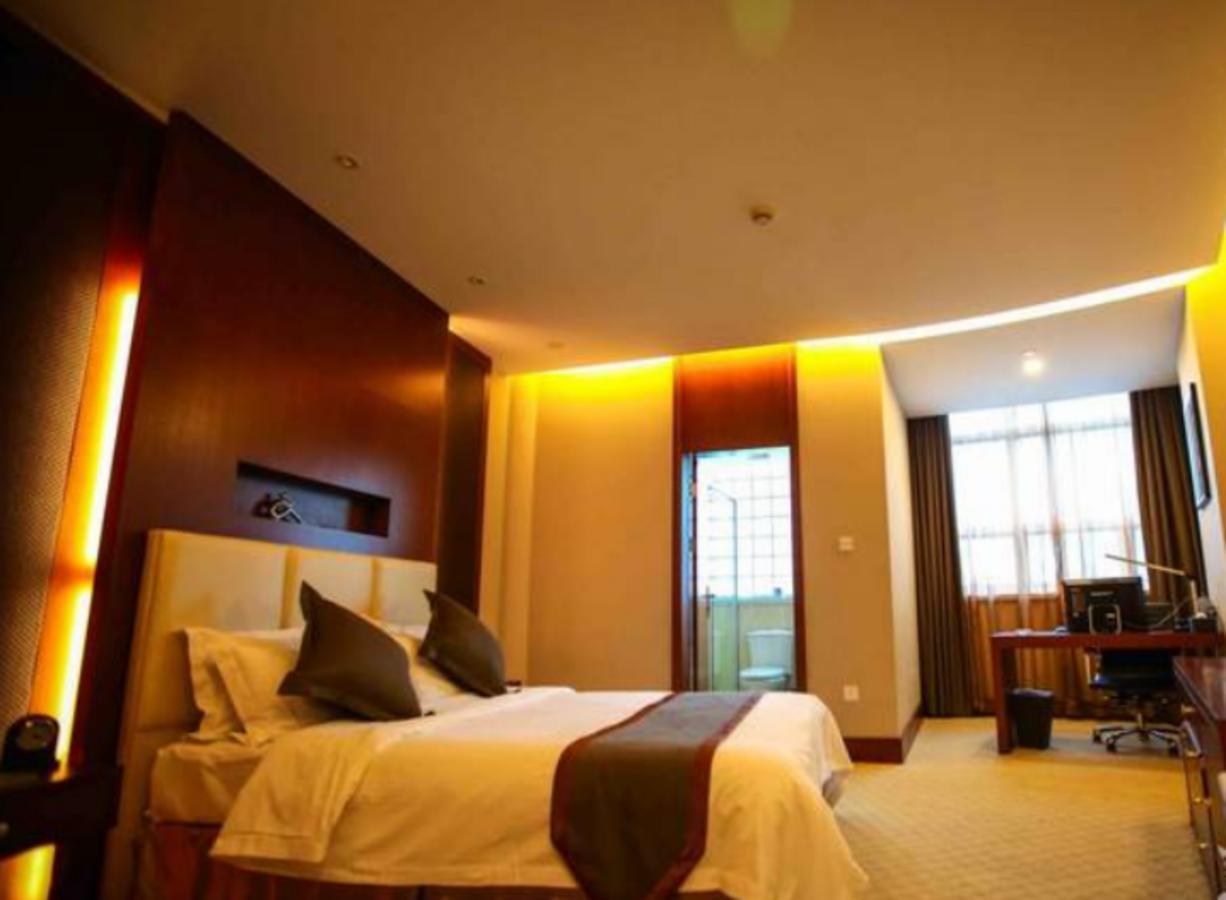 Noble Center Hotel Shanghai Esterno foto