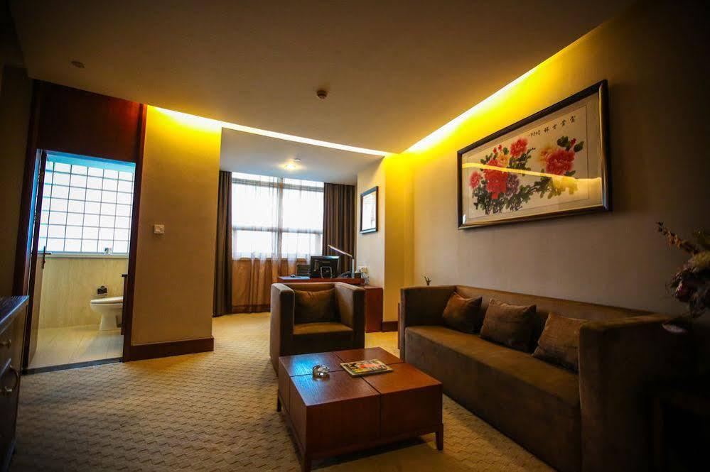 Noble Center Hotel Shanghai Esterno foto